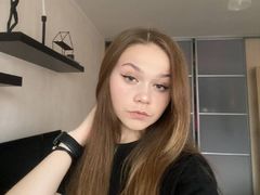 SuzannValerino from LiveJasmin