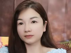 superqinss from LiveJasmin