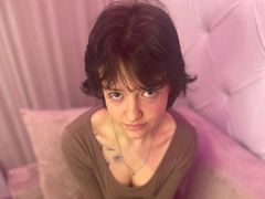 SvenaKopni - female with brown hair webcam at LiveJasmin