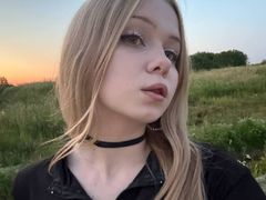 SydneySweety - blond female with  big tits webcam at LiveJasmin