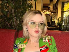 SynnVella - female with brown hair webcam at LiveJasmin