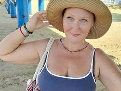 TaissyaSea - blond female with  big tits webcam at LiveJasmin