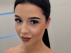 TaliaThomson - female with brown hair webcam at LiveJasmin