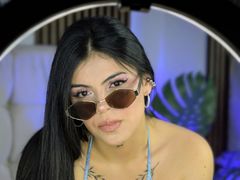 TamaraRosses - female with black hair and  big tits webcam at LiveJasmin