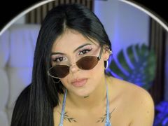 TamaraRosses - female with black hair and  big tits webcam at LiveJasmin