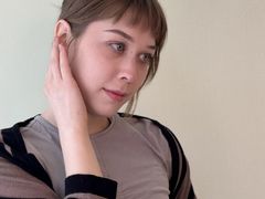 TanjaGrotzke - female with brown hair webcam at LiveJasmin