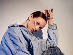 TaraHarris - female with brown hair webcam at LiveJasmin