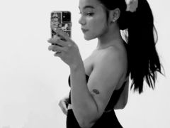 TatianaFiree - female with brown hair webcam at LiveJasmin