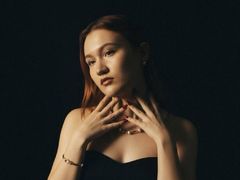 TaynaVanderstelt - female with brown hair and  big tits webcam at LiveJasmin