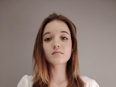 TayteBun - female with brown hair webcam at LiveJasmin