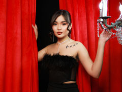 TeyaIvory - female with red hair webcam at LiveJasmin