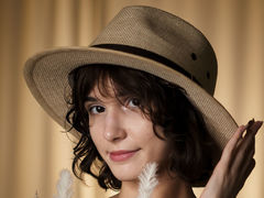 TheaDaffin - female with brown hair and  small tits webcam at LiveJasmin