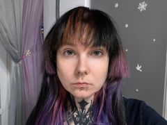 TheoDelp - female with brown hair webcam at LiveJasmin