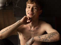 TheoGreeny from LiveJasmin