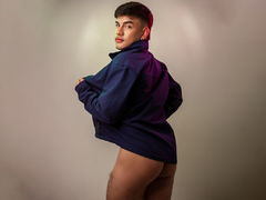 TheoSteel from LiveJasmin