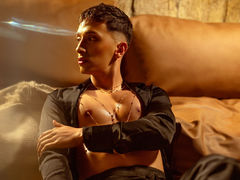 ThiagoJoness from LiveJasmin