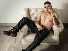 ThomasLewis - male webcam at LiveJasmin