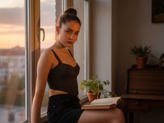 TiaLamberg from LiveJasmin