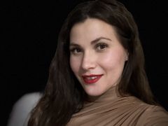 TiaLuso - female with brown hair webcam at LiveJasmin