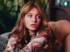 TianaTinn - blond female webcam at LiveJasmin