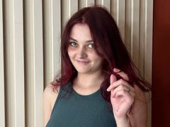 TiffanyPear from LiveJasmin