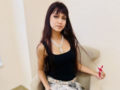 TiffanyYounge - female with brown hair webcam at LiveJasmin