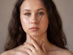 TiffanyYouwert - blond female webcam at LiveJasmin