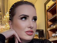 TinaAnn from LiveJasmin