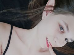 TinishaDubbert from LiveJasmin