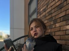 TinyTinkle from LiveJasmin