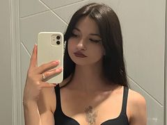 TishaAddams - female with black hair webcam at LiveJasmin