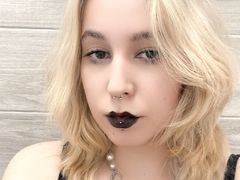 TollyMolly - blond female webcam at LiveJasmin