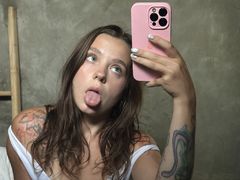 TomikaLuczki from LiveJasmin