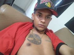 TonyHops - male webcam at LiveJasmin