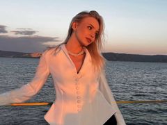ToraOrnelas - blond female webcam at LiveJasmin