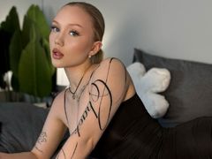 TracySwon - blond female webcam at LiveJasmin