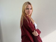 TracyWalton - blond female with  big tits webcam at LiveJasmin
