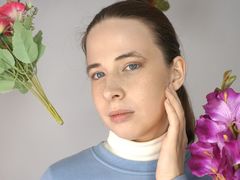 TrinhBevan - female with brown hair and  big tits webcam at LiveJasmin