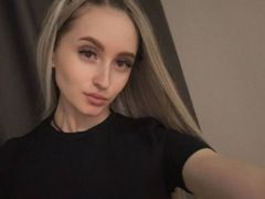 TrulaGuiffre - female with brown hair webcam at LiveJasmin