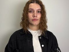 TuyetNovitskey from LiveJasmin