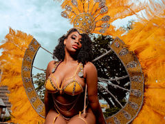 TyraLewis - female with black hair and  big tits webcam at LiveJasmin