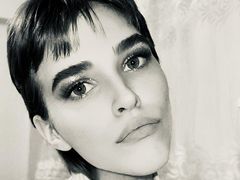 UdelaHailey - female with brown hair webcam at LiveJasmin