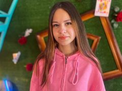 UliaNeer - female with brown hair webcam at LiveJasmin