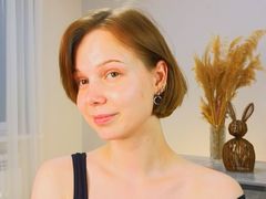 UmbraVelour - female with brown hair webcam at LiveJasmin
