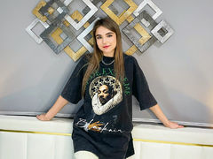 UnaDavis - female with brown hair webcam at LiveJasmin