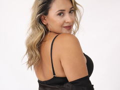 CameliaAllard - blond female with  big tits webcam at LiveJasmin