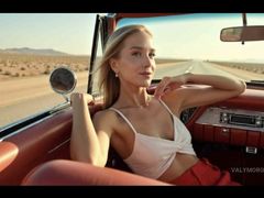 ValyWane - blond female with  small tits webcam at LiveJasmin