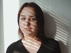 VanessaMartines - female with brown hair webcam at LiveJasmin