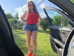 MarybelRoxana - blond female with  big tits webcam at LiveJasmin