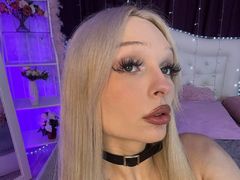 VanesSexy - shemale with brown hair webcam at ImLive